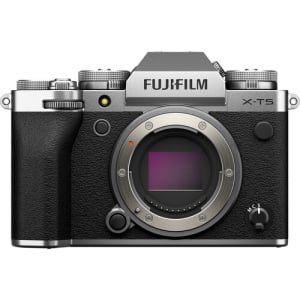 Fujifilm X-T5 Body, Silver w/ 16-50 f/2.8-4.8 R LM WR Lens Kit (Japan)
