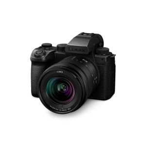 PANASONIC LUMIX S5IIX with 20-60mm Kit Lens