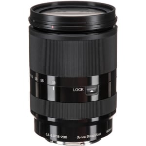 SONY 18-200mm LE f3.5-6.3 Lens for APSC                    E mount