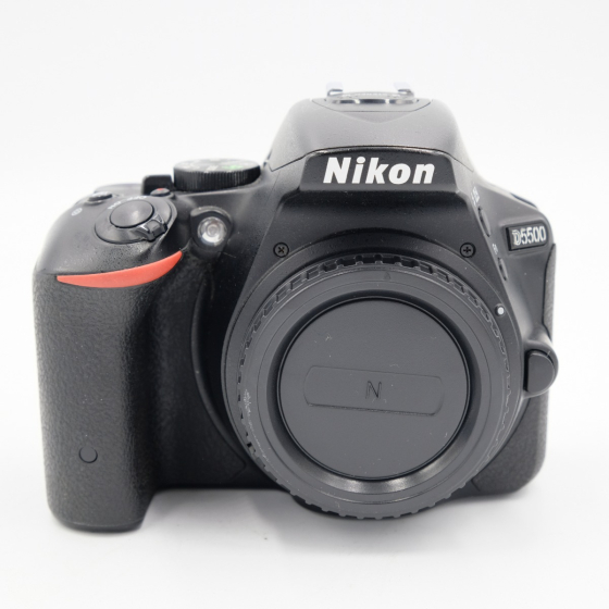 USED Nikon D5500