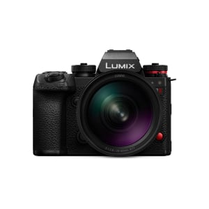 Panasonic Lumix S1II w/S 24-60mm Lens